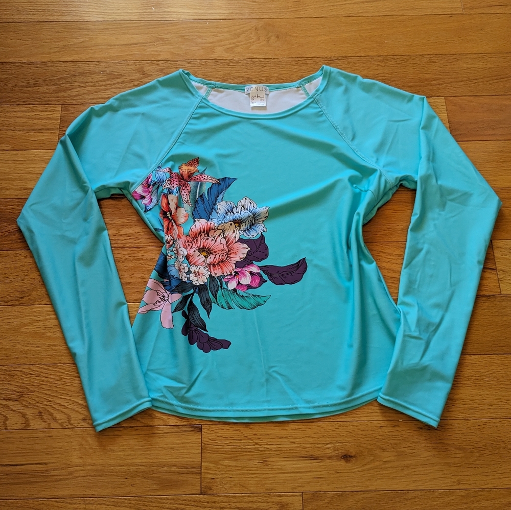 Venus rash guard